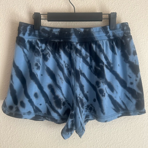 Feat Clothing women shorts in sweatshirt material | large | “Volt” blue tie-dye - Picture 4 of 8
